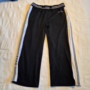 BCBGmaxazria women's size Large black cropped jogging pants, VGUC